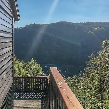 Stunning In Steinsto With Wifi Holiday home Oystese