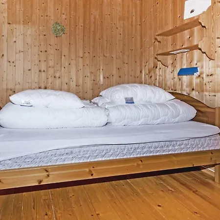 Stunning In Steinsto With Wifi Holiday home Oystese